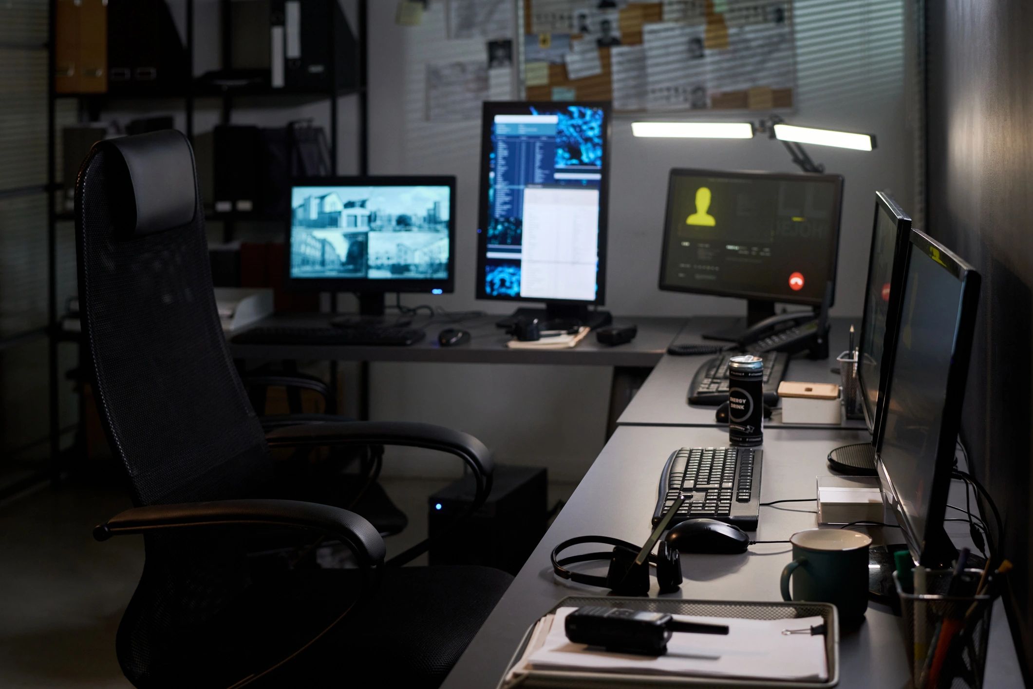 Operations monitoring desk supporting live freight visibility